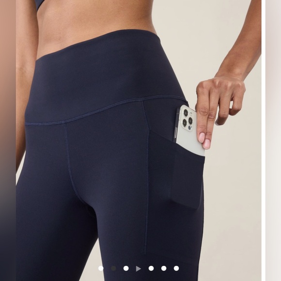 Athleta Salutation Stash Pocket Navy Blue Capri Leggings Size S - Picture 2 of 9
